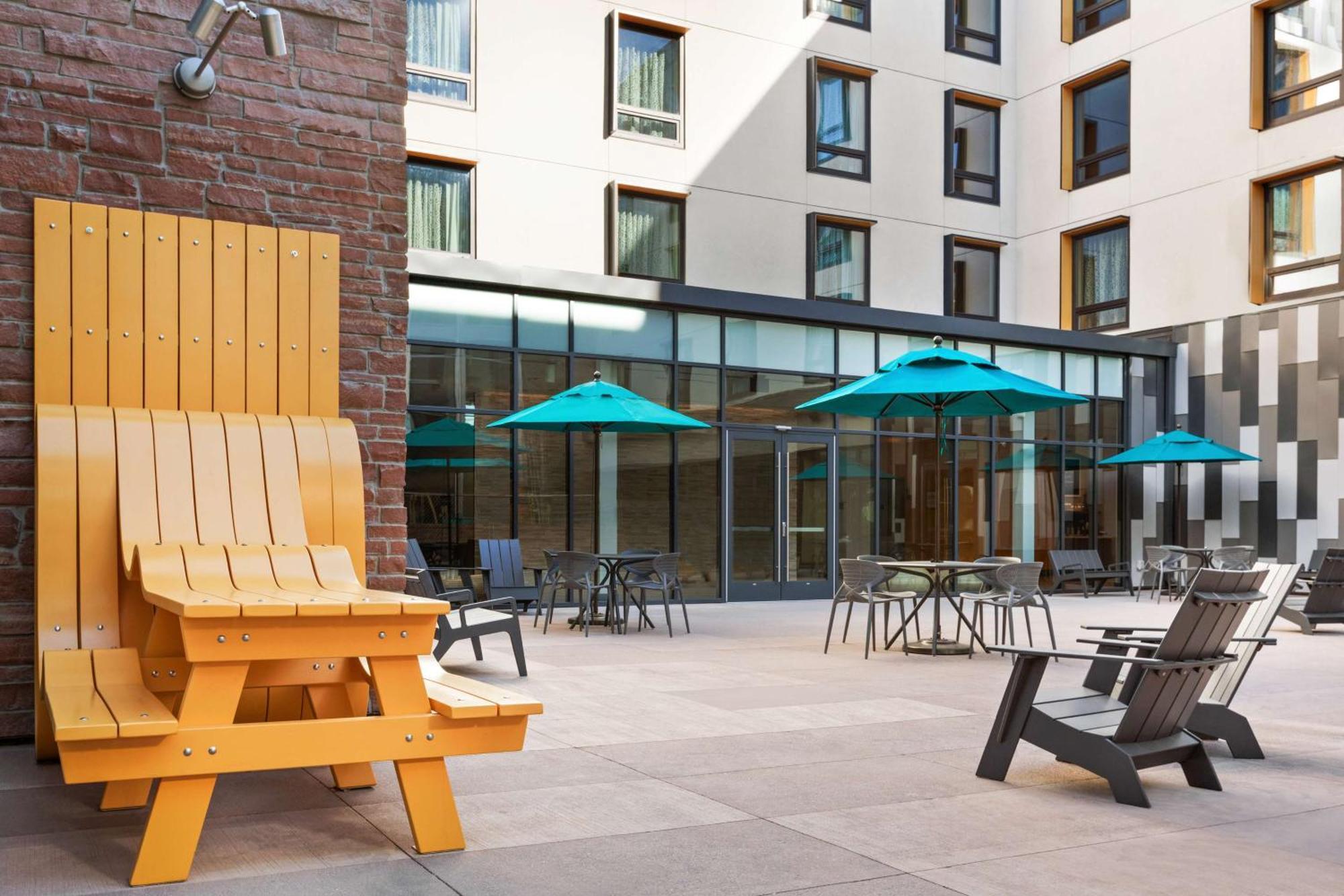 Hilton Garden Inn Боулдер Экстерьер фото